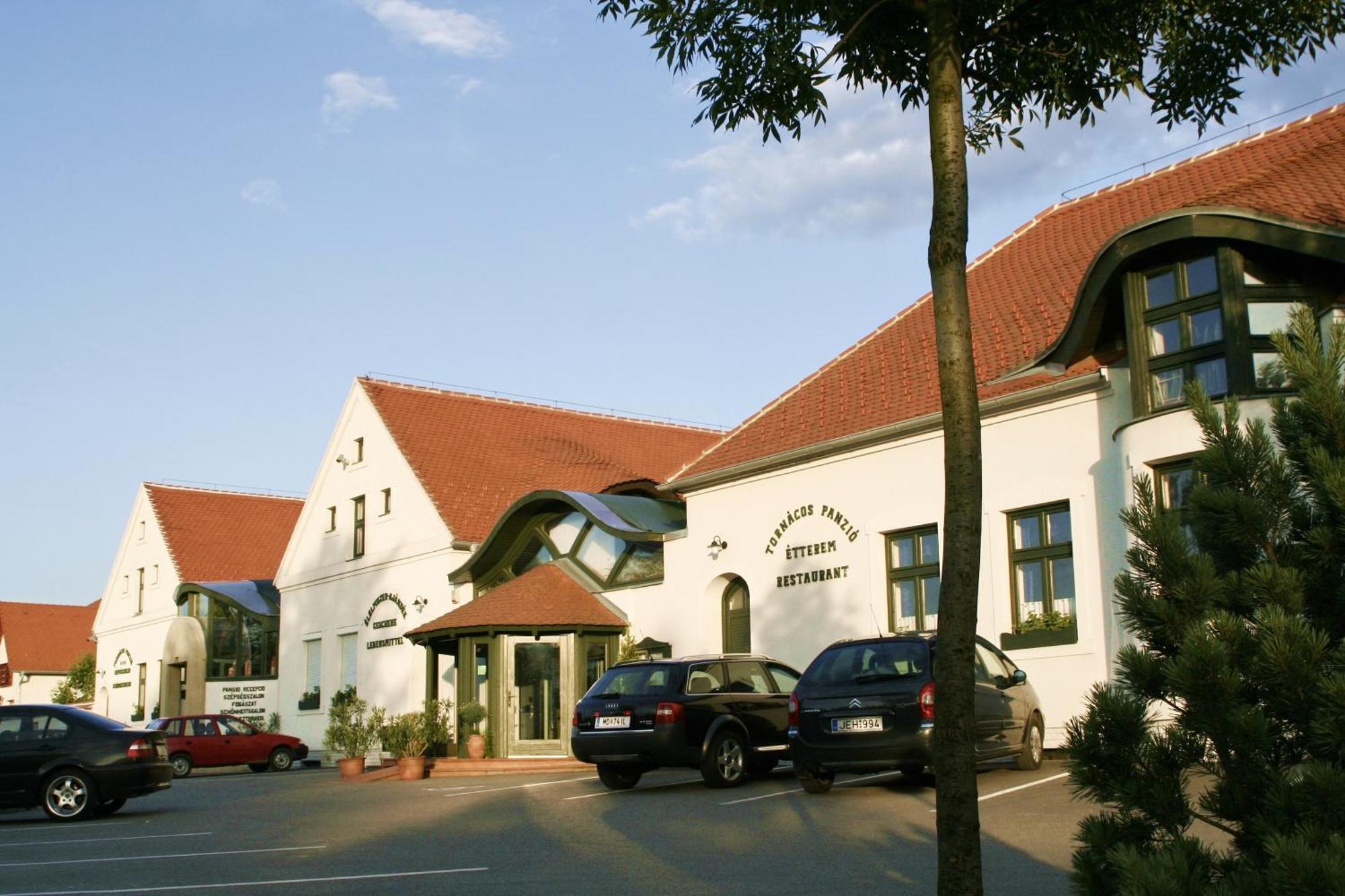Tornacos Hotel - Hegykő מראה חיצוני תמונה