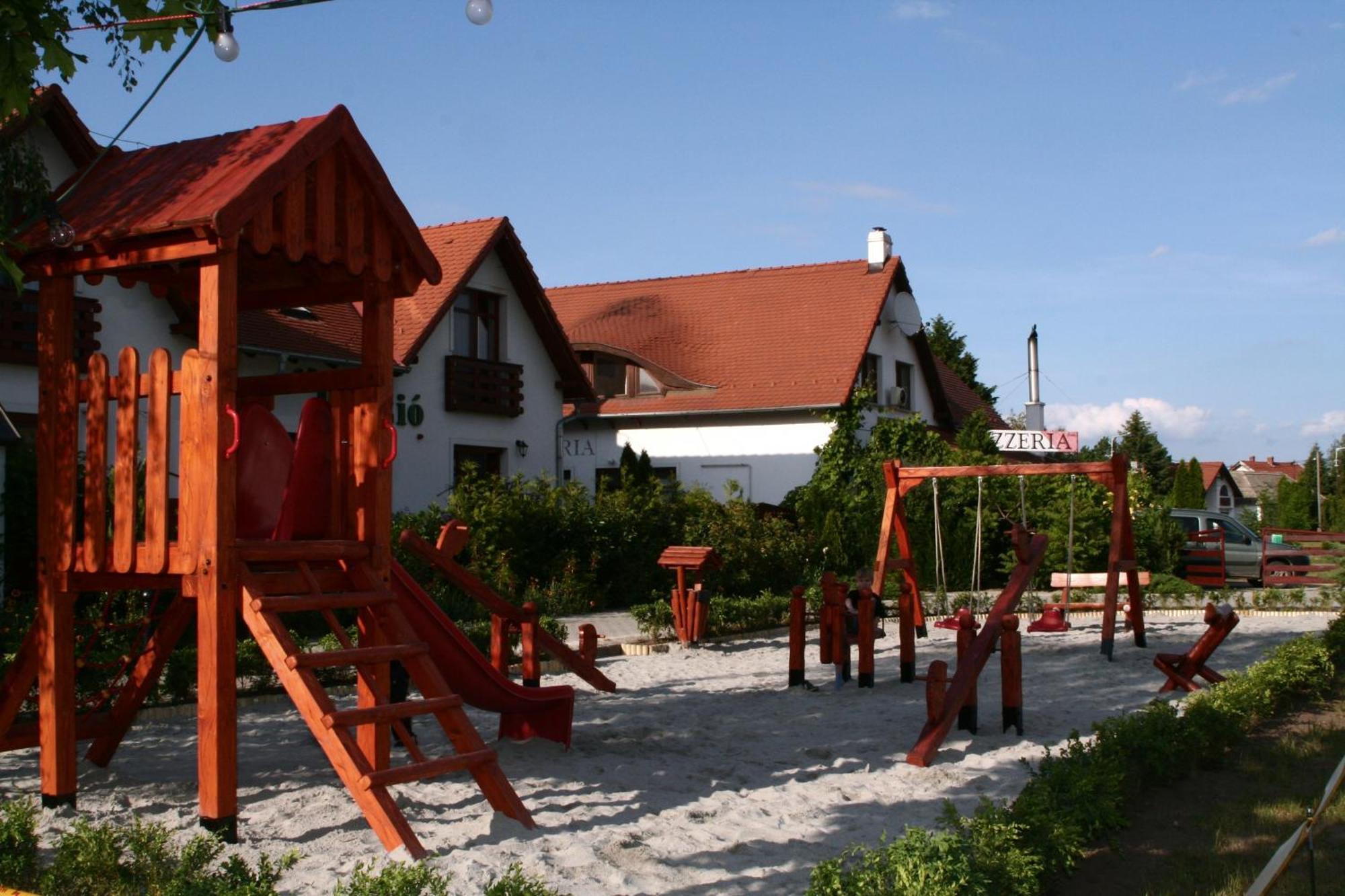 Tornacos Hotel - Hegykő מראה חיצוני תמונה